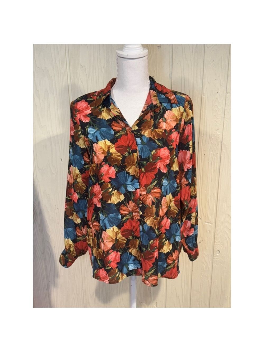 Zara Basic Floral Blouse XS Button Down